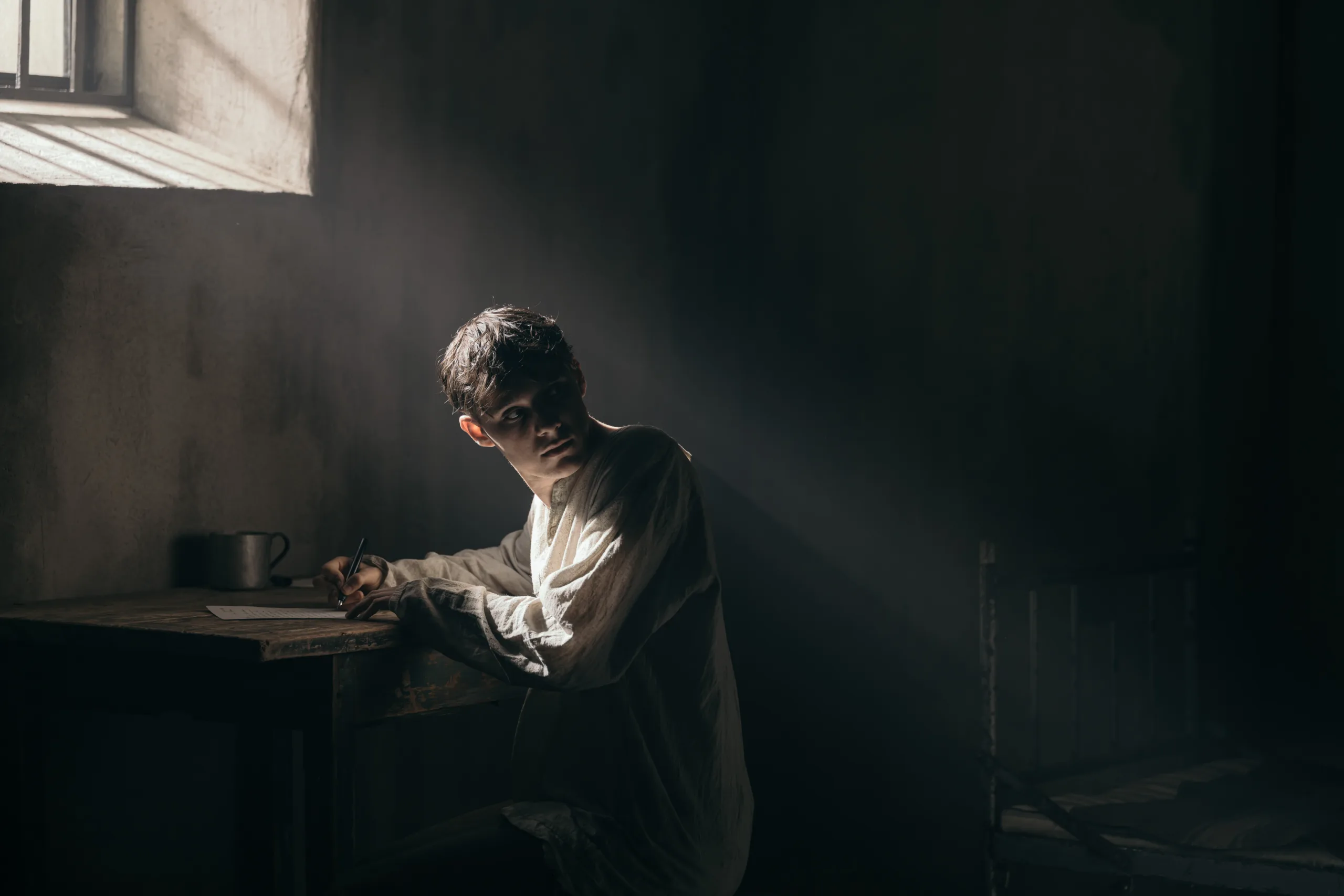 Ewan Horrocks, Truth & Treason